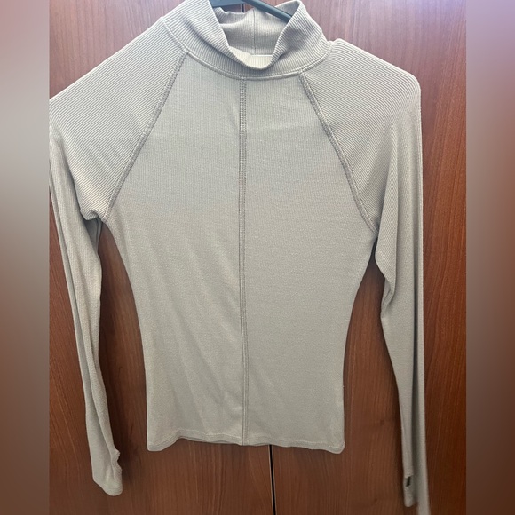 Joah Brown mock stitched turtleneck xs/s - Picture 2 of 5